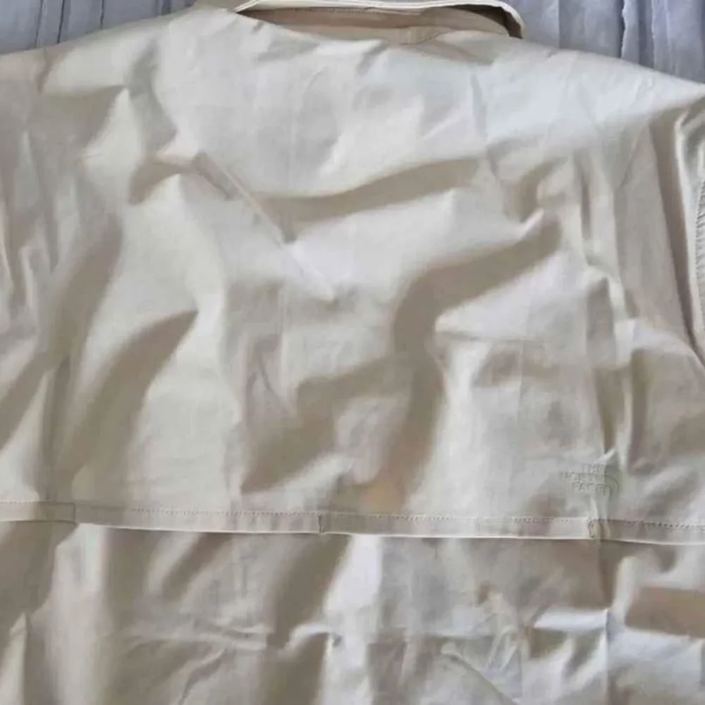 The NorthFace Long-Sleeved FlashDry New Shirt in Men's Small